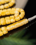 ⁦كهرمان طبيعي بياض و شاهد مميز⁩ - الصورة ⁦3⁩