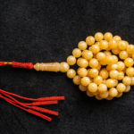 كهرمان طبيعي مشخط