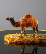 ⁦تحفه كهرمان مجسم جمل⁩ - الصورة ⁦4⁩