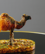 ⁦تحفه كهرمان مجسم جمل⁩ - الصورة ⁦3⁩