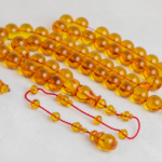 مسباح شفاف عسلي