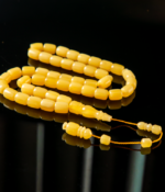 مسباح مستكه شبيه الكهرمان