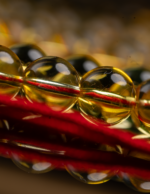 ⁦كهرمان طبيعي شفاف ناعم⁩ - الصورة ⁦5⁩