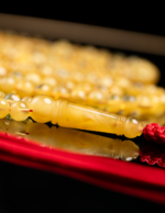 ⁦كهرمان طبيعي ناعم مبرقع ماخذ لون قديم⁩ - الصورة ⁦2⁩