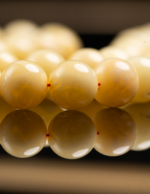 ⁦لوقو الخالدي كهرمان طبيعي ابيض محاحي⁩ - الصورة ⁦6⁩