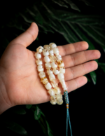 ⁦مسباح مستكه صندوقي ملطخ ابيض⁩ - الصورة ⁦2⁩