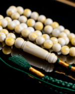 ⁦مسباح مستكه دائري ابيض تبرقع⁩ - الصورة ⁦3⁩