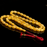 كهرمان طبيعي قديم