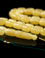 ⁦كهرمان طبيعي مبرقع شاهد و وزن مميز ملمس زبده روعه⁩ - الصورة ⁦3⁩