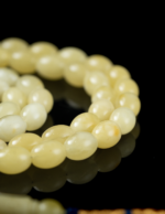 ⁦كهرمان طبيعي بياض و قصة مميزة⁩ - الصورة ⁦5⁩