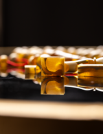 ⁦كهرمان مشخط طوق من بلاطات مع شاهد سبير و خرزة و كسار خراطة محمد العمقي⁩ - الصورة ⁦8⁩