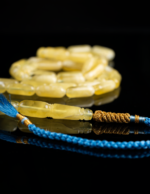 ⁦كهرمان طبيعي طباشيري بعسل قصة صنوبري⁩ - الصورة ⁦3⁩